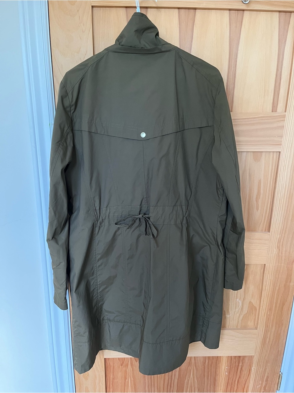 Cole Haan Women's Packable Olive Green Rain Jacket - Picture 2 of 10